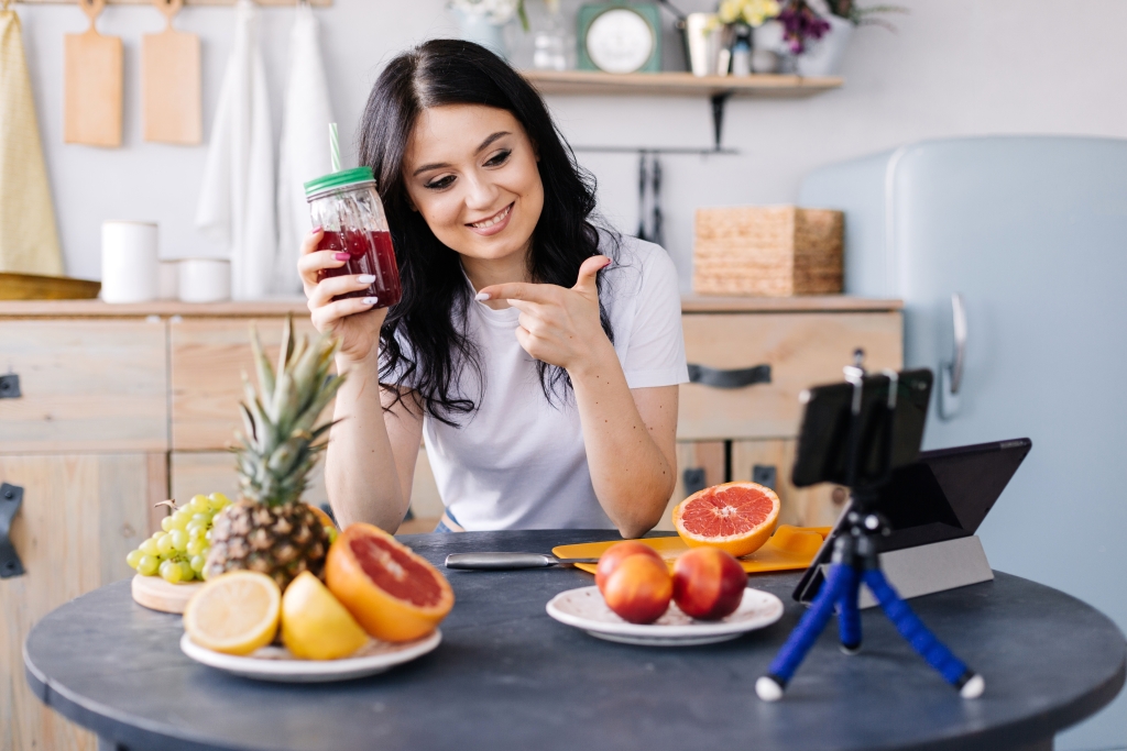 Unlock Your Entrepreneurial Potential: The Connection Between Healthy Eating and Sleeping Habits